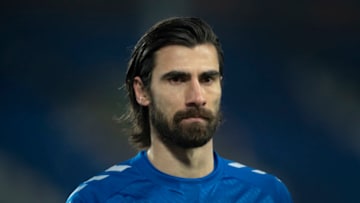 LIVERPOOL, ENGLAND - MARCH 01: André Gomes of Everton during the Premier League match between Everton and Southampton at Goodison Park on March 1, 2021 in Liverpool, United Kingdom. Sporting stadiums around the UK remain under strict restrictions due to the Coronavirus Pandemic as Government social distancing laws prohibit fans inside venues resulting in games being played behind closed doors. (Photo by Visionhaus/Getty Images)