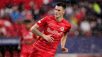 SEVILLA, SPAIN - SEPTEMBER 14: Benjamin Sesko of FC Salzburg during the UEFA Champions League match between Sevilla v Salzburg at the Estadio Ramon Sanchez Pizjuan on September 14, 2021 in Sevilla Spain (Photo by David S. Bustamante/Soccrates/Getty Images)