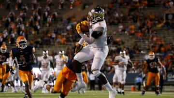 Bethune-Cookman tight end Kemari Averett makes a catch during the fourth quarter of the game against UTEP Saturday, Sept. 4, 2021, at the Sun Bowl in El Paso.Utep Vs Bethune Cookman Fb 021