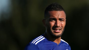 ENFIELD, ENGLAND - OCTOBER 19: Danny Simpson of Leicester looks on during the Premier League 2 match between Tottenham Hotspur and Leicester City at Tottenham Hotspur Training Centre on October 19, 2018 in Enfield, England. (Photo by Alex Pantling/Getty Images)
