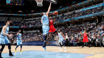 MEMPHIS, TN - NOVEMBER 27: OG Anunoby #3 of the Toronto Raptors shoots the ball against the Memphis Grizzlies on November 27, 2018 at FedExForum in Memphis, Tennessee. NOTE TO USER: User expressly acknowledges and agrees that, by downloading and or using this photograph, User is consenting to the terms and conditions of the Getty Images License Agreement. Mandatory Copyright Notice: Copyright 2018 NBAE (Photo by Joe Murphy/NBAE via Getty Images)