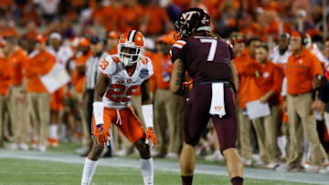 ORLANDO, FL - DECEMBER 03: Clemson Tigers cornerback Marcus Edmond (29) gets ready to cover Virginia Tech Hokies tight end Bucky Hodges (7) during the ACC Championship NCAA football game between the Clemson Tigers and Virginia Tech Hokies on December 3, 2016, at Camping World Stadium in Orlando, FL. (Photo by Mark LoMoglio/Icon Sportswire via Getty Images)
