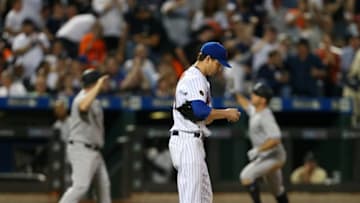 NEW YORK, NY - JUNE 08: Jacob deGrom #48 of the New York Mets looks down as Brett Gardner #11 of the New York Yankees rounds third base after hitting a two-run home run during the eighth inning of a game at Citi Field on June 8, 2018 in the Flushing neighborhood of the Queens borough of New York City. (Photo by Rich Schultz/Getty Images)