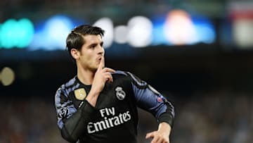 NAPLES, ITALY - MARCH 07: Alvaro Morata of Real Madrid celebrates after scoring goal 1-3 during the UEFA Champions League Round of 16 second leg match between SSC Napoli and Real Madrid CF at Stadio San Paolo on March 7, 2017 in Naples, Italy. (Photo by Francesco Pecoraro/Getty Images)