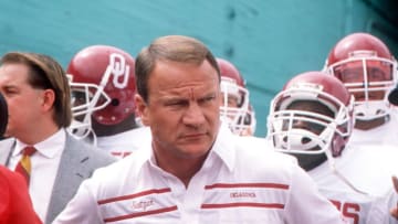 Barry Switzer, Oklahoma Sooners. Mandatory Credit: STEPHEN DUNN/ALLSPORT
