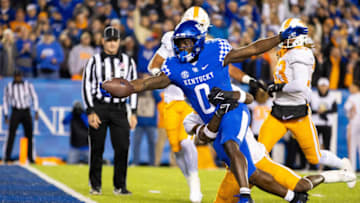 Kentucky Wildcats running back Kavosiey Smoke (Credit: Jordan Prather-USA TODAY Sports)