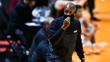 Tennessee assistant coach Desmond Oliver during the NCAA men's basketball game against St. Joseph's in Knoxville, Tenn. on Monday, December 21, 2020.Kns Vols Stjosephs