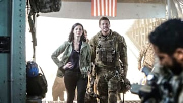 "Rolling Dark" -- Jason and the SEAL team must rescue a Russian scientist and his wife and bring them across the Afghanistan border to safety as Chinese and Russian Special Forces close in, intent on stopping them. Also, Clay endures his first day with Jason's unit, on SEAL TEAM, Wednesday, Dec. 6 (9:00-10:00 PM, ET/PT) on the CBS Television Network. Pictured left to right: Jessica ParÃÂ© as Mandy Ellis and David Boreanaz as Jason Hayes. Photo: Erik Voake/CBS ÃÂ©2017 CBS Broadcasting, Inc. All Rights Reserved