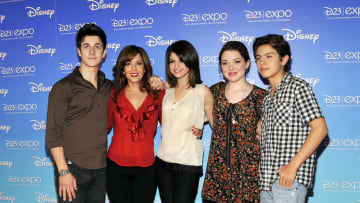 ANAHEIM, CA - SEPTEMBER 13: (L-R) The cast of "Wizards of Waverly Place" actors David Henrie, Maria Canals-Barrera, Selena Gomez, Jennifer Stone and Jake T. Austin attend the D23 Expo presented by the Walt Disney Studios at the Anaheim Convention Center on September 13, 2009 in Anaheim, California. (Photo by John M. Heller/Getty Images)