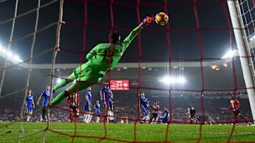 SUNDERLAND, ENGLAND - DECEMBER 14: Thibaut Courtois of Chelsea saves a shot by Patrick van Aanholt of Sunderland during the Premier League match between Sunderland and Chelsea at Stadium of Light on December 14, 2016 in Sunderland, England. (Photo by Laurence Griffiths/Getty Images)
