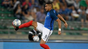 BARI, ITALY - SEPTEMBER 01: Dimitri Payet of France in action during the international friendly match between Italy and France at Stadio San Nicola on September 1, 2016 in Bari, Italy. (Photo by Claudio Villa/Getty Images)