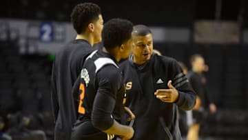 MEXICO CITY, MEXICO - JANUARY 11: Earl Watson of the Phoenix Suns coaches at practice during NBA Global Games at Arena Ciudad de Mexico on January 11, 2017 in Mexico City, Mexico. NOTE TO USER: User expressly acknowledges and agrees that, by downloading and or using this Photograph, user is consenting to the terms and conditions of the Getty Images License Agreement. Mandatory Copyright Notice: Copyright 2017 NBAE (Photo by Barry Gossage/NBAE via Getty Images)