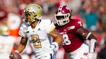 PHILADELPHIA, PA - SEPTEMBER 28: Tobias Oliver #8 of the Georgia Tech Yellow Jackets runs with the ball in the first quarter against the Temple Owls at Lincoln Financial Field on September 28, 2019 in Philadelphia, Pennsylvania. (Photo by Mitchell Leff/Getty Images)