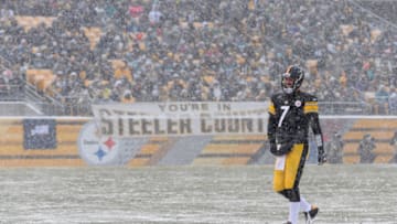 PITTSBURGH, PA - DECEMBER 8: Quarterback Ben Roethlisberger