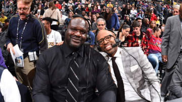 LOS ANGELES, CA - DECEMBER 25 Shaquille O'Neal and Kenny Smith during the game between the Los Angeles Lakers and the Minnesota Timberwolves on December 25, 2017 at STAPLES Center in Los Angeles, California. NOTE TO USER: User expressly acknowledges and agrees that, by downloading and/or using this Photograph, user is consenting to the terms and conditions of the Getty Images License Agreement. Mandatory Copyright Notice: Copyright 2017 NBAE (Photo by Andrew D. Bernstein/NBAE via Getty Images)