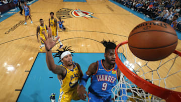 OKC Thunder NBA Power Rankings W4 Damion Lee #1 of the Golden State Warriors and Nerlens Noel #9 of the OKC Thunder watch the ball as it goes in (Photo by Zach Beeker/NBAE via Getty Images)