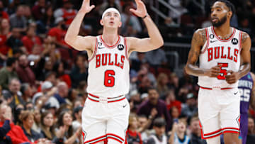 Alex Caruso, Derrick Jones Jr., Chicago Bulls (Credit: Kamil Krzaczynski-USA TODAY Sports)