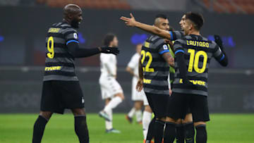 MILAN, ITALY - JANUARY 30: Romelu Lukaku of FC Internazionale celebrates his goal with his team-mate Lautaro Martinez during the Serie A match between FC Internazionale and Benevento Calcio at Stadio Giuseppe Meazza on January 30, 2021 in Milan, Italy. (Photo by Marco Luzzani/Getty Images)
