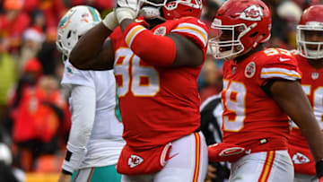 KANSAS CITY, MO - DECEMBER 24: Nose tackle Bennie Logan ( Photo by Peter Aiken/Getty Images )