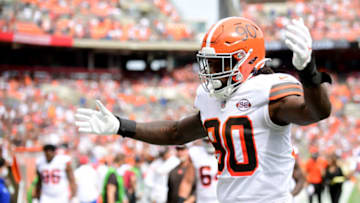 Cleveland Browns Jadeveon Clowney (Photo by Emilee Chinn/Getty Images)