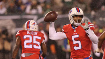EAST RUTHERFORD, NJ - NOVEMBER 12: Quarterback Tyrod Taylor