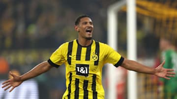Sebastien Haller celebrates his second goal for Borussia Dortmund against FC Köln. (Photo by Dean Mouhtaropoulos/Getty Images)