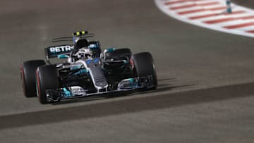 ABU DHABI, UNITED ARAB EMIRATES - NOVEMBER 26: Valtteri Bottas driving the (77) Mercedes AMG Petronas F1 Team Mercedes F1 WO8 on track during the Abu Dhabi Formula One Grand Prix at Yas Marina Circuit on November 26, 2017 in Abu Dhabi, United Arab Emirates. (Photo by Mark Thompson/Getty Images)