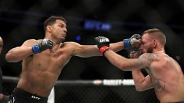 LAS VEGAS, NV - JULY 07: Drakkar Klose punches Lando Vannata in their lightweight fight during the UFC 226 event inside T-Mobile Arena on July 7, 2018 in Las Vegas, Nevada. (Photo by Christian Petersen/Zuffa LLC/Zuffa LLC via Getty Images)