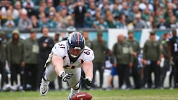 Matt Paradis #61 of the Denver Broncos (Photo by Mitchell Leff/Getty Images)
