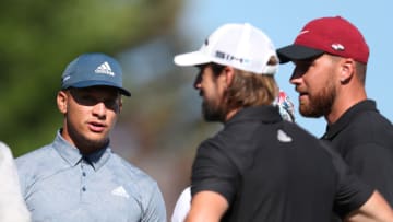 Patrick Mahomes, Aaron Rodgers, Travis Kelce. (Photo by Jed Jacobsohn/Getty Images)