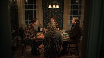 Im Thinking Of Ending Things. David Thewlis as Father, Jessie Buckley as Young Woman, Toni Collette as Mother, Jesse Plemons as Jake in Im Thinking Of Ending Things. Cr. Mary Cybulski/NETFLIX © 2020