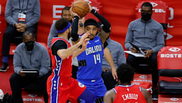 Philadelphia 76ers, Seth Curry, Joel Embiid (Photo by Tim Nwachukwu/Getty Images)