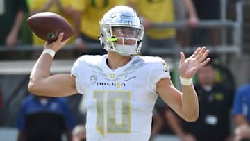 EUGENE, OR - SEPTEMBER 09: Quarterback Justin Herbert