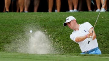 ATLANTA, GA - SEPTEMBER 21: Justin Thomas of the United States plays a shot from a bunker on the sixth hole during the first round of the TOUR Championship at East Lake Golf Club on September 21, 2017 in Atlanta, Georgia. (Photo by Kevin C. Cox/Getty Images)