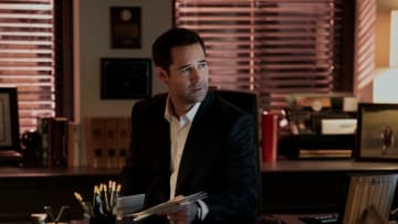 The Lincoln Lawyer. Manuel Garcia-Rulfo as Mickey Haller in episode 203 of The Lincoln Lawyer. Cr. Lara Solanki/Netflix © 2023