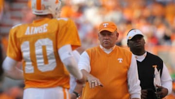 KNOXVILLE, TN - NOVEMBER 03: Head Coach Phillip Fulmer of the Tennessee Volunteers celebrates a touchdown with quarterback Erik Ainge