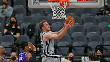 San Antonio Spurs Jakob Poeltl (Photo by Ronald Cortes/Getty Images)