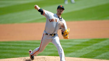 Kevin Gausman #34 of the SF Giants pitches during the game against the Oakland Athletics at RingCentral Coliseum on September 19, 2020. (Photo by Michael Zagaris/Oakland Athletics/Getty Images)