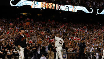 SAN FRANCISCO - SEPTEMBER 26: Barry Bonds #25 of the San Francisco Giants waves to fans as leaves the game at the end of the sixth inning against the San Diego Padres September 26, 2007 at AT&T Park in San Francisco, California. Tonight will be the final home game for Bonds as a member of the San Francisco Giants. (Photo by Justin Sullivan/Getty Images)