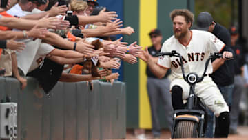 SAN FRANCISCO, CA - SEPTEMBER 30: Hunter Pence #8 of the San Francisco Giants greets fans following their 15-0 loss to the Los Angeles Dodgers during their MLB game at AT&T Park on September 30, 2018 in San Francisco, California. (Photo by Robert Reiners/Getty Images)