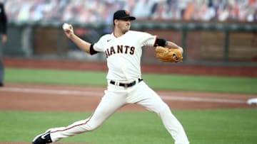 Kevin Gausman #34 of the SF Giants pitches against the Los Angeles Angels in the first inning at Oracle Park on August 20, 2020 in San Francisco, California. (Photo by Ezra Shaw/Getty Images)