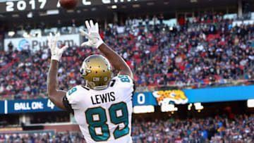 FOXBOROUGH, MA - JANUARY 21: Marcedes Lewis #89 of the Jacksonville Jaguars catches a touchdown pass in the first quarter during the AFC Championship Game against the New England Patriots at Gillette Stadium on January 21, 2018 in Foxborough, Massachusetts. (Photo by Maddie Meyer/Getty Images)