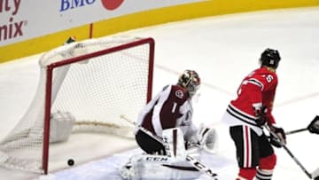 Jan 10, 2016; Chicago, IL, USA; Colorado Avalanche goalie Semyon Varlamov (1) can
