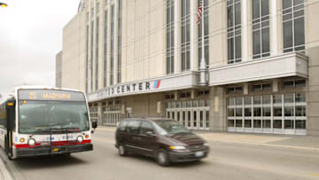 CHICAGO - OCTOBER 14: The facade of the United Center, home of the NHL Chicago Blackhawks hockey team, is seen October 14, 2004 in Chicago, Illinois. The National Hockey League season was to have opened last night but did not because of the near month-long lockout which started September 16. (Photo by Tim Boyle/Getty Images)