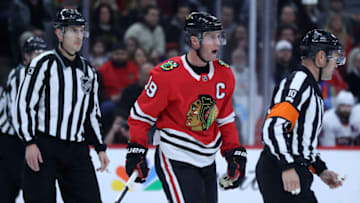 The Chicago Blackhawks' onathan Toews (19) has words with the referees in the first period against the New York Islanders at the United Center in Chicago on Saturday, Jan. 20, 2018. (Chris Sweda/Chicago Tribune/TNS via Getty Images)