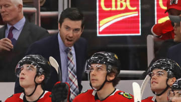 CHICAGO, ILLINOIS - DECEMBER 27: Head coach Jeremy Colliton of the Chicago Blackhawks gives instructions to his team during a game against the New York Islanders at the United Center on December 27, 2019 in Chicago, Illinois. (Photo by Jonathan Daniel/Getty Images)
