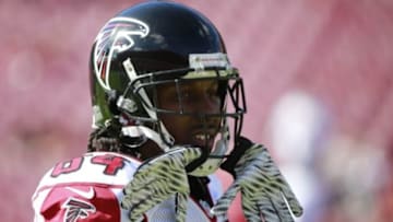 Dec 6, 2015; Tampa, FL, USA; Atlanta Falcons wide receiver Roddy White (84) works out prior to the game against the Tampa Bay Buccaneers at Raymond James Stadium. Mandatory Credit: Kim Klement-USA TODAY Sports