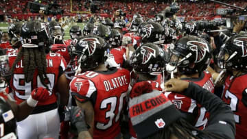 Nov 27, 2016; Atlanta, GA, USA; The Atlanta Falcons huddle up before their game against the Arizona Cardinals at the Georgia Dome. The Falcons won 38-19. Mandatory Credit: Jason Getz-USA TODAY Sports
