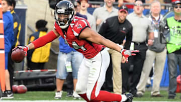 Dec 11, 2016; Los Angeles, CA, USA; Atlanta Falcons outside linebacker Vic Beasley (44) scores on a 21-yard fumble recovery in the third quarter of the game against the Los Angeles Rams at Los Angeles Memorial Coliseum. Mandatory Credit: Jayne Kamin-Oncea-USA TODAY Sports