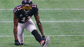 ATLANTA, GEORGIA - DECEMBER 06: Julio Jones #11 of the Atlanta Falcons warms-up prior to the game against the New Orleans Saints at Mercedes-Benz Stadium on December 06, 2020 in Atlanta, Georgia. (Photo by Kevin C. Cox/Getty Images)
